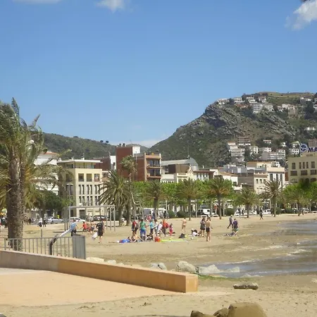Ξενοδοχείο με διαμερίσματα Els Molins